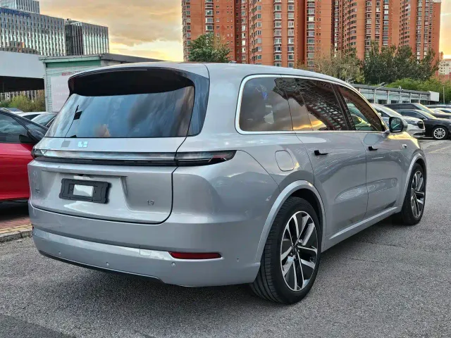 Li Auto L9 — Фото автомобиля 4