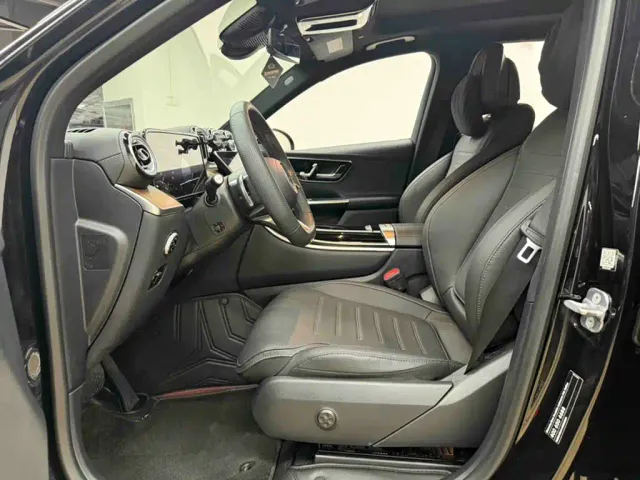 Mercedes-Benz Mercedes-Benz GLC 2023 Facelift GLC 300 L 4MATIC Sport 7-Seater — Фото автомобиля 13