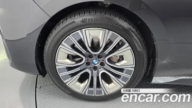 BMW 7 Series G70 — Фото автомобиля 6