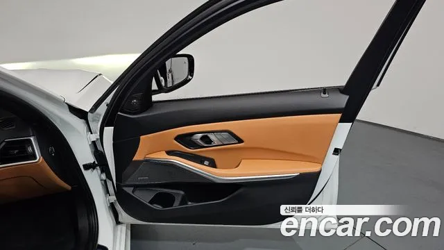 BMW 3-Series 3 серия (G20) 320i M Sport — Фото автомобиля 2
