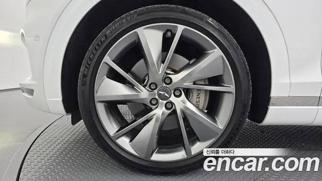 Genesis GV70 — Фото автомобиля 5