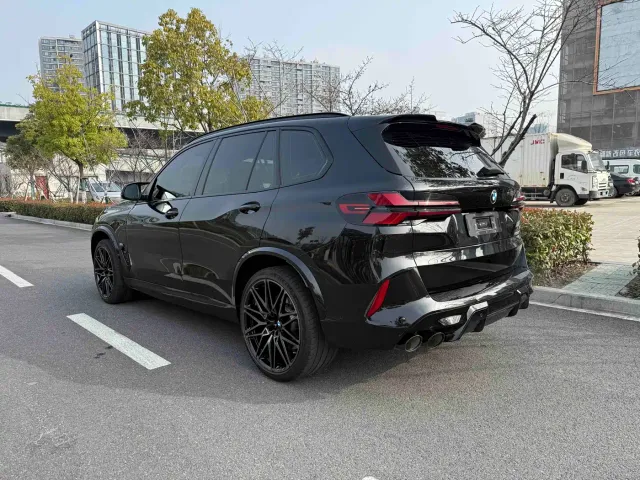 BMW X5 M — Фото автомобиля 19
