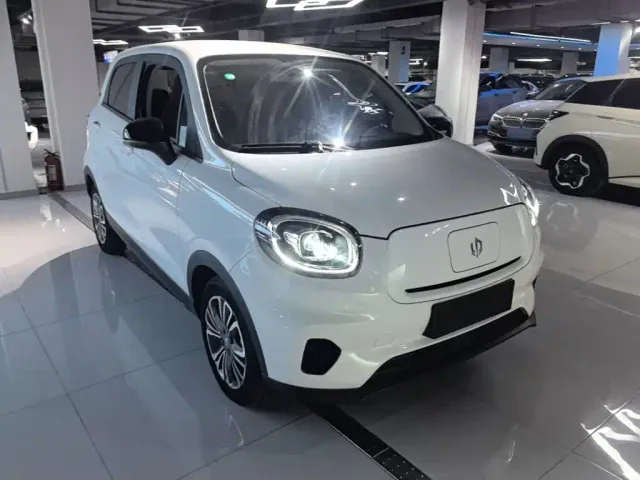 Leapmotor T03 — Фото автомобиля 3