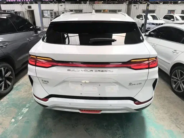 BYD Song PLUS — Фото автомобиля 3