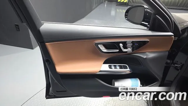 Mercedes-Benz E-Class — Фото автомобиля 21