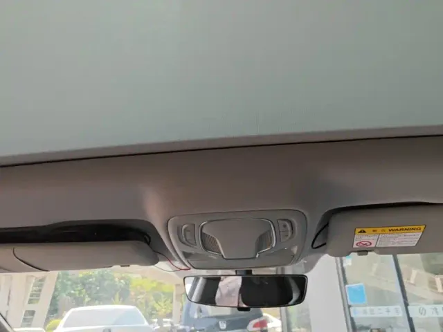 Roewe i6 MAX EV — Фото автомобиля 17