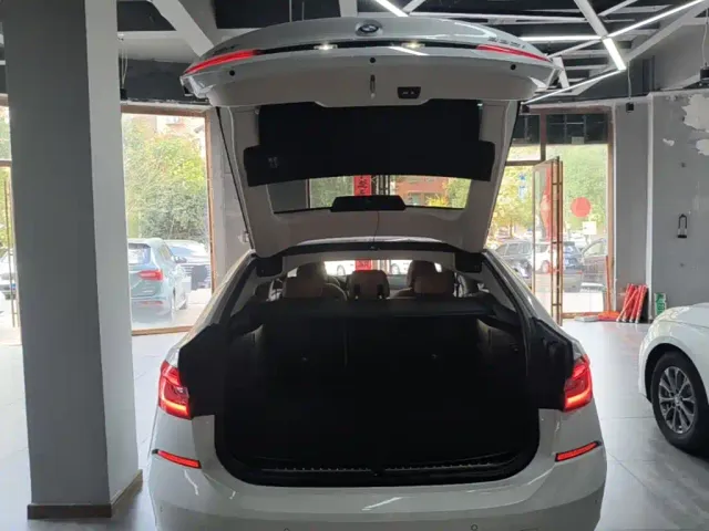 BMW 6 Series Gran Turismo — Фото автомобиля 18