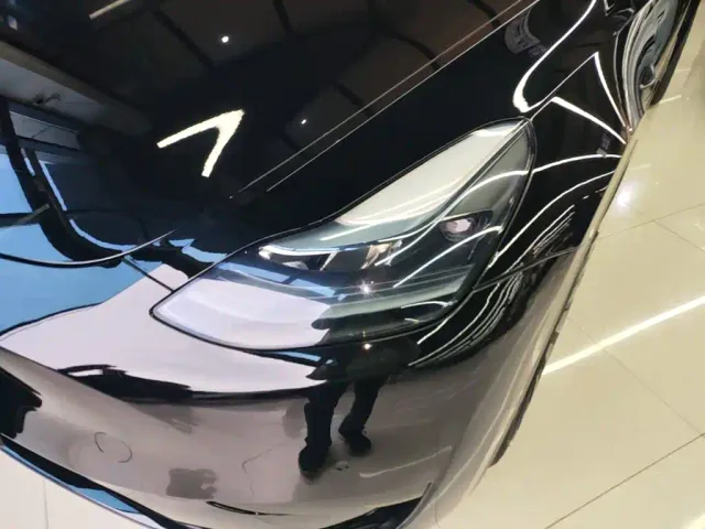 Tesla Model Y — Фото автомобиля 23