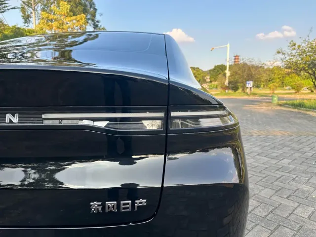 Nissan N6 — Фото автомобиля 23