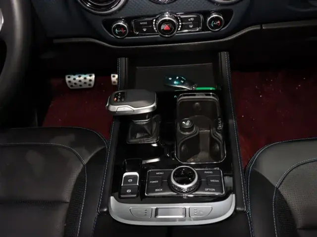 BAIC BJ40 — Фото автомобиля 15