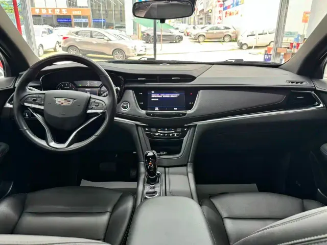 Cadillac XT6 — Фото автомобиля 10