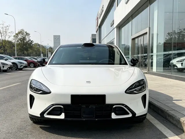 Xiaomi SU7 — Фото автомобиля 3