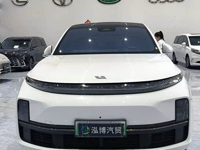 Li Auto L7 — Фото автомобиля 2