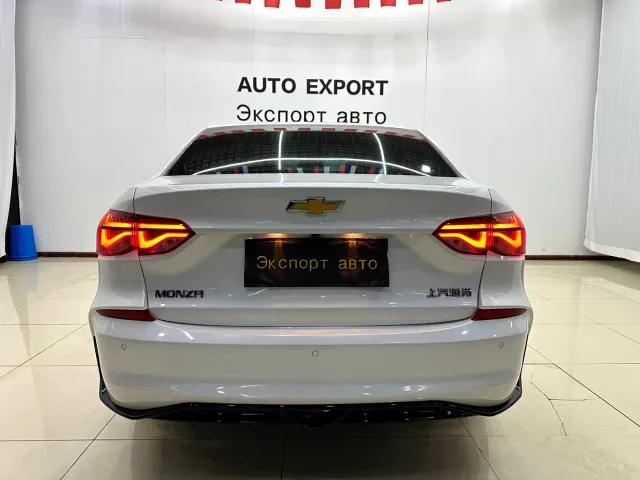 Chevrolet Monza — Фото автомобиля 5