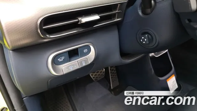 Genesis GV60 — Фото автомобиля 22