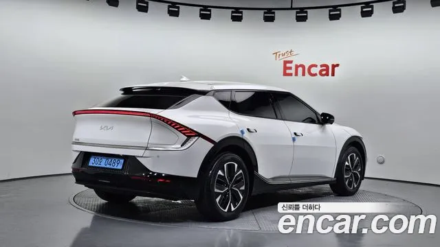 Kia EV6 — Фото автомобиля 2