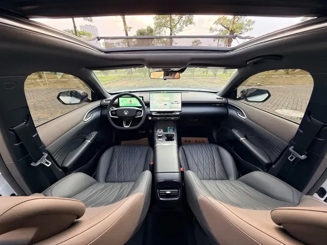 Changan Eado — Фото автомобиля 13