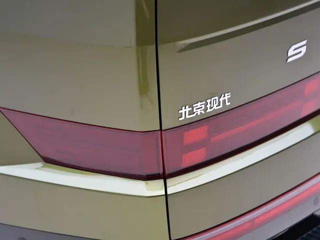 Hyundai Santa Fe — Фото автомобиля 21