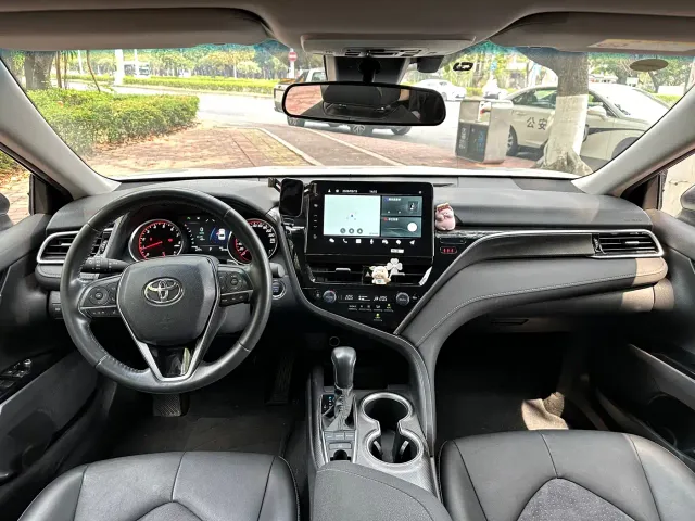 Toyota Camry — Фото автомобиля 7