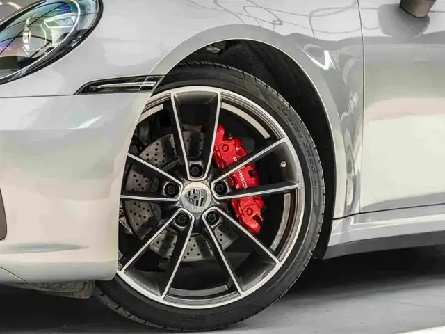 Porsche 911 — Фото автомобиля 6