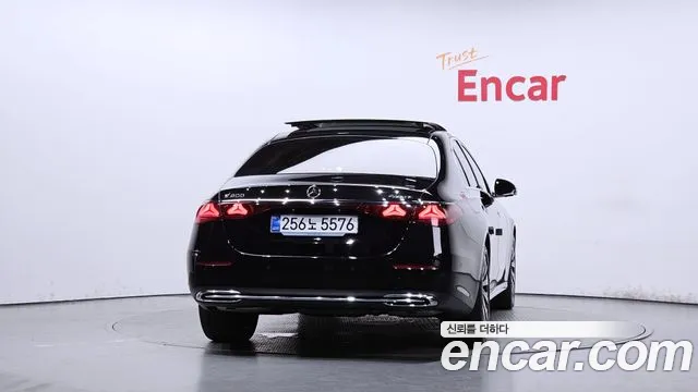 Mercedes-Benz E-Class E-класс W214 E300 4MATIC Exclusive — Фото автомобиля 4