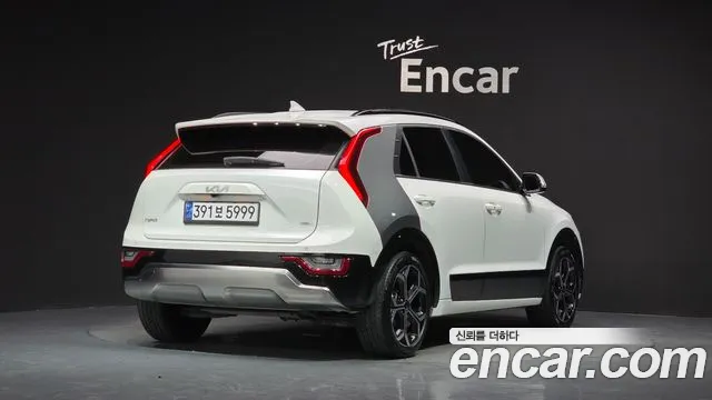 Kia Niro The All New Niro Signature — Фото автомобиля 2