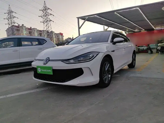 Фотография автомобиля — Volkswagen Lamando