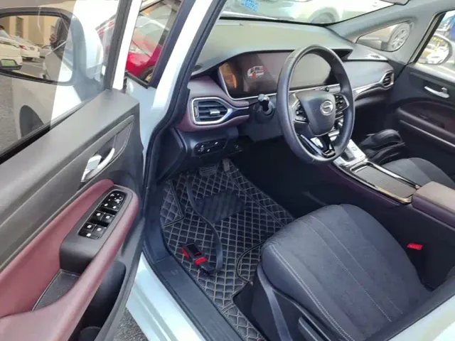 GAC Trumpchi M6 — Фото автомобиля 15
