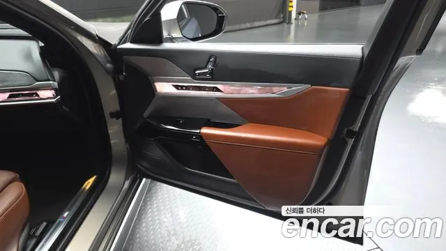 BMW 7-Series 7 серия (G70) 740i sDrive M Sport — Фото автомобиля 23