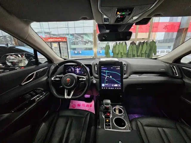 Hongqi HS3 — Фото автомобиля 9
