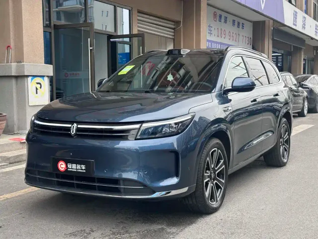 Aito M7 — Фото автомобиля 3
