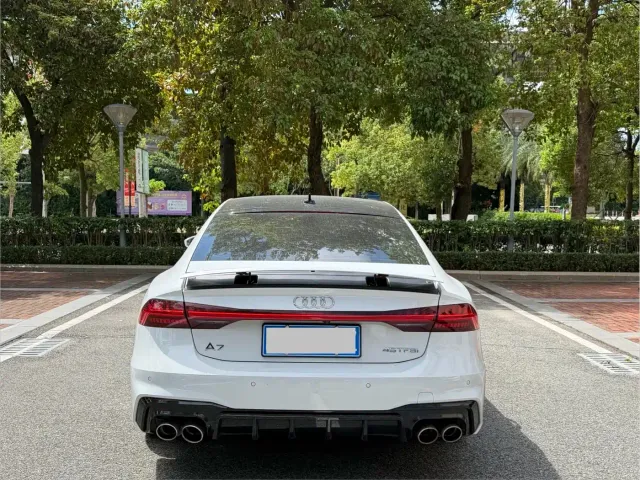Audi Audi A7L 2023 45 TFSI quattro S-line Black Warrior Edition — Фото автомобиля 5