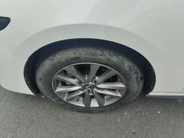 Mazda Axela — Фото автомобиля 22