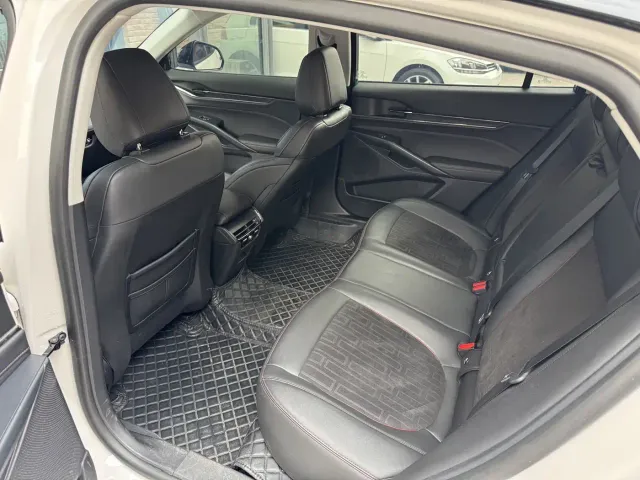Ford Mondeo — Фото автомобиля 9