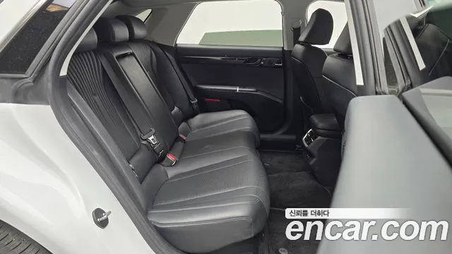 Hyundai Grandeur GN7 — Фото автомобиля 11