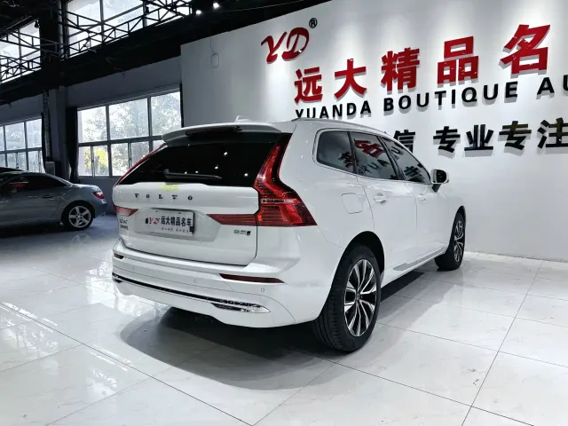 Volvo XC60 — Фото автомобиля 17