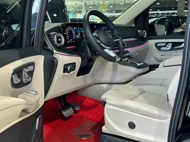 Mercedes-Benz V-Class — Фото автомобиля 3