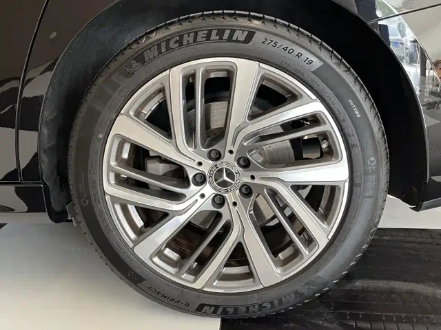 Mercedes-Benz E-Class — Фото автомобиля 9