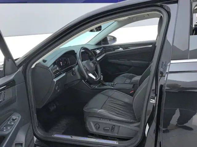Volkswagen Passat — Фото автомобиля 9