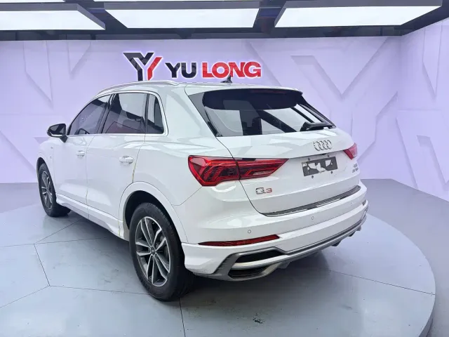 Audi Q3 — Фото автомобиля 4