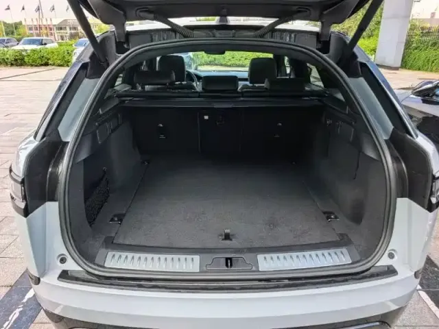 Land Rover Range Rover Velar — Фото автомобиля 12