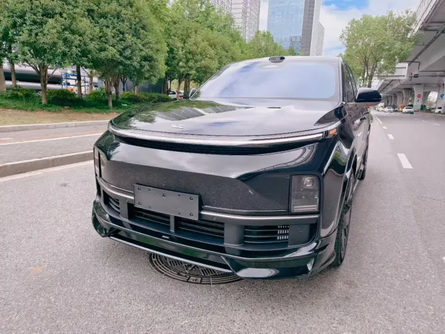Фотография автомобиля — Li Auto L9