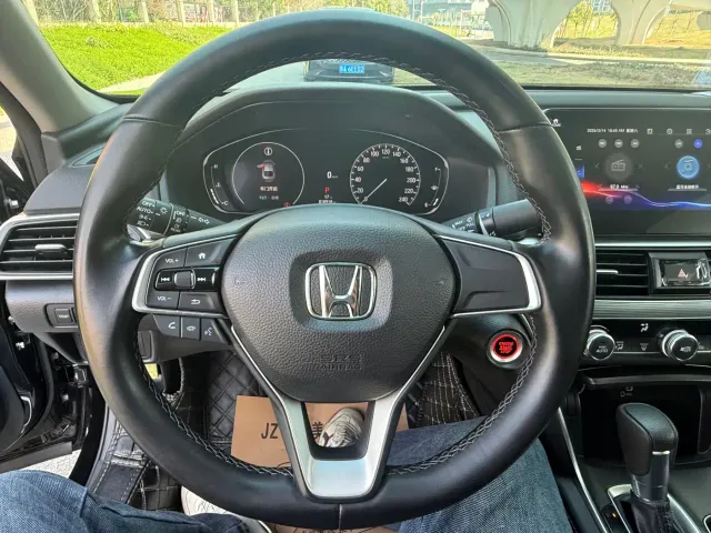Honda Accord — Фото автомобиля 14