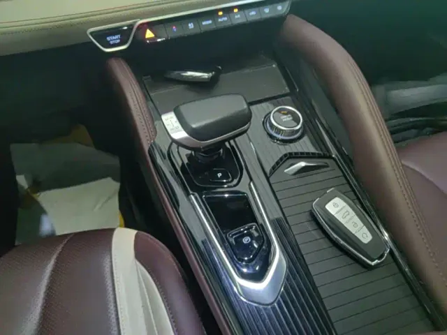Geely Xingyue L — Фото автомобиля 13