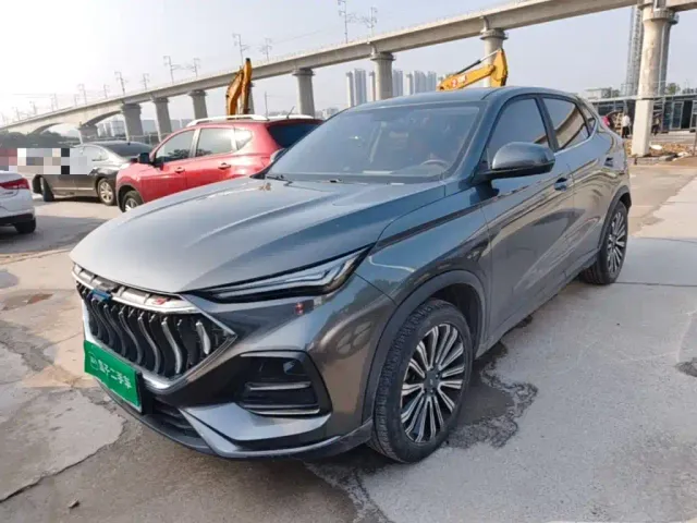 Фотография автомобиля — Changan Oushang X5