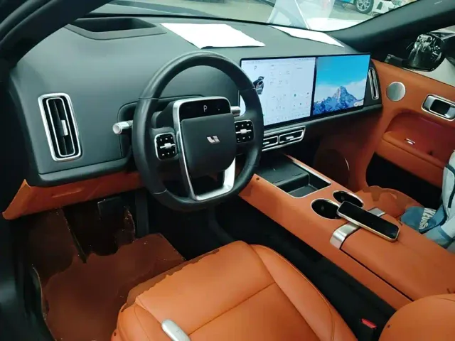 Li Auto L9 — Фото автомобиля 9