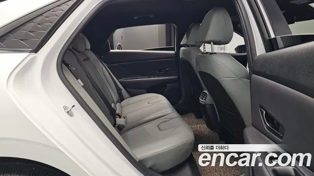Hyundai AVANTE Новый Avante (CN7) — Фото автомобиля 9