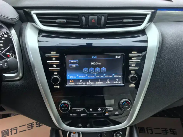 Nissan Murano — Фото автомобиля 11