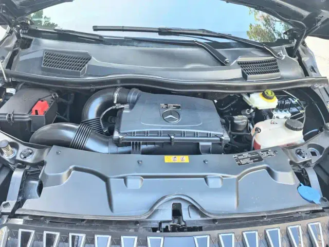 Mercedes-Benz Vito 2024 2.0T Business 7-Seater — Фото автомобиля 10