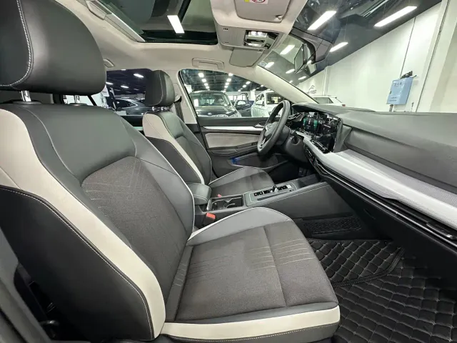 Volkswagen Golf 2023 280TSI DSG Pro — Фото автомобиля 13